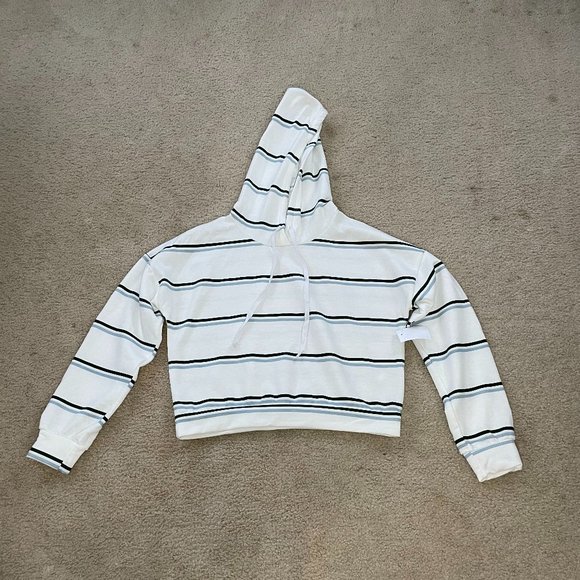 Charlotte Russe Women's Hoodie - Picture 5 of 9